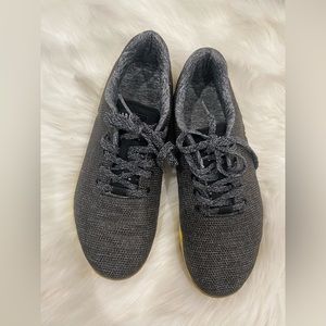 Nobull sneakers unisex men’s size 9 women’s size 10.5